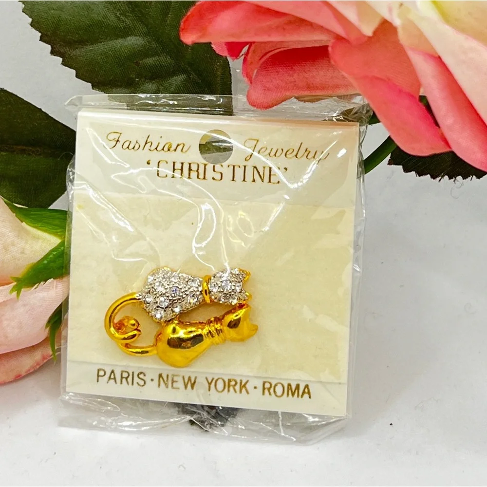 Christine Cat Lapel Pin Goldtone Rhinestones
